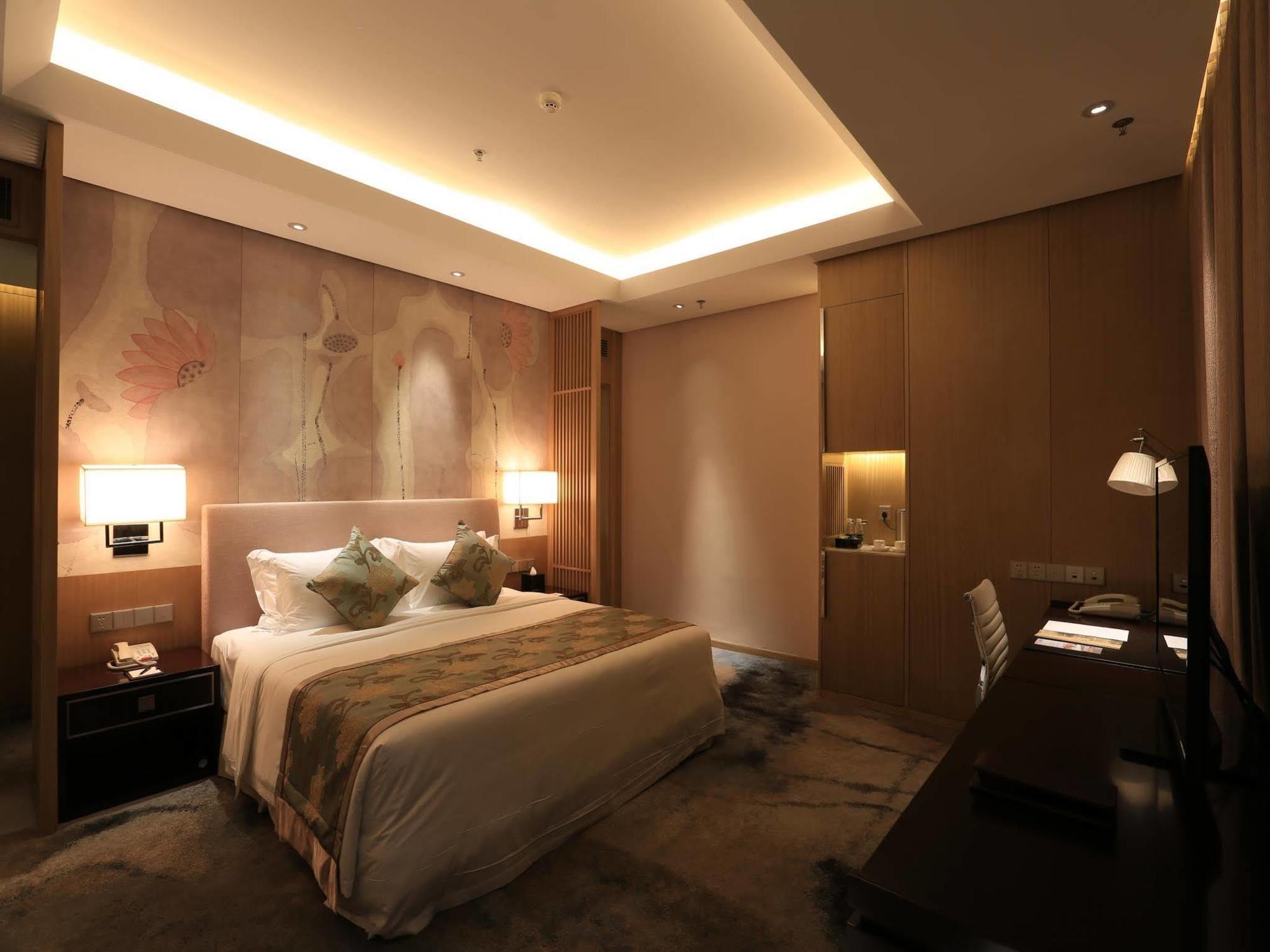Yun Hotel Wuhan Exterior foto